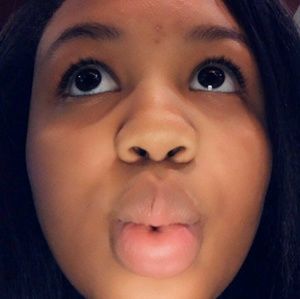 Meet your Posher, Paris